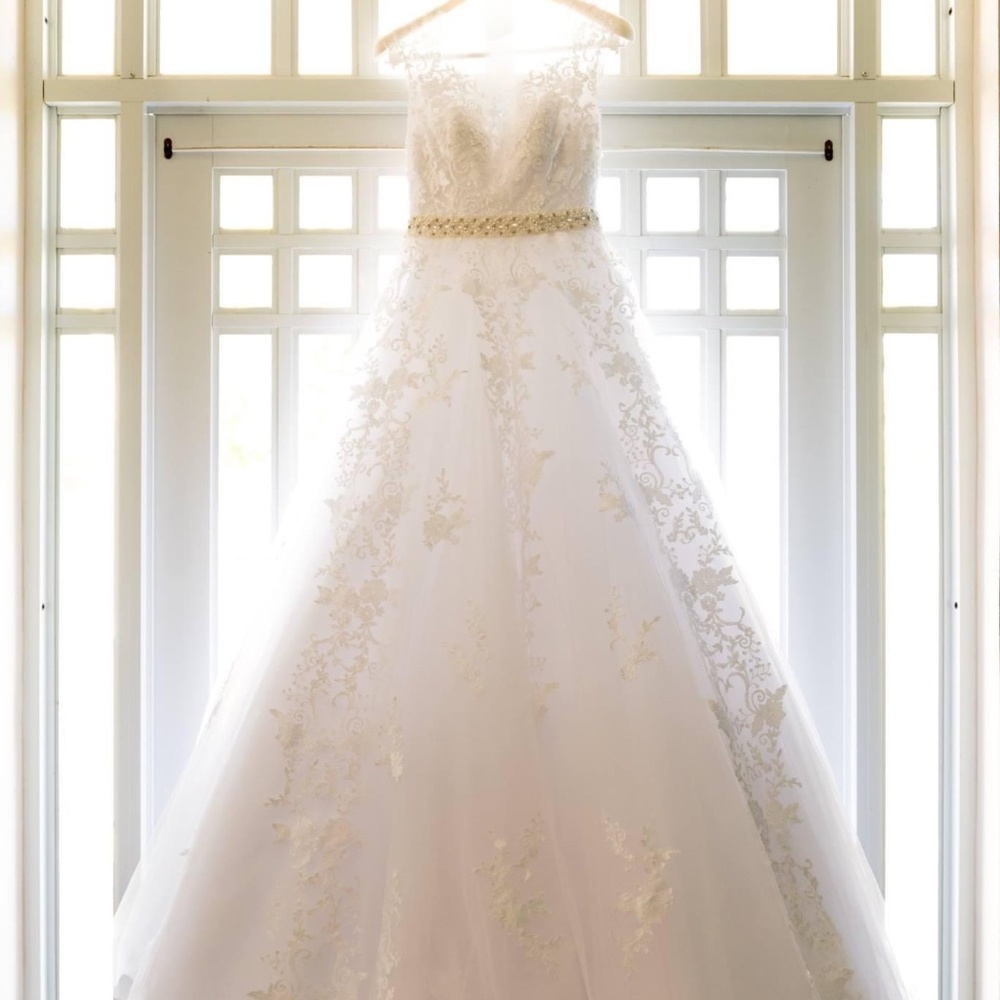Wedding dress